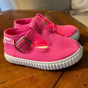 Cienta t strap size 19 worn once